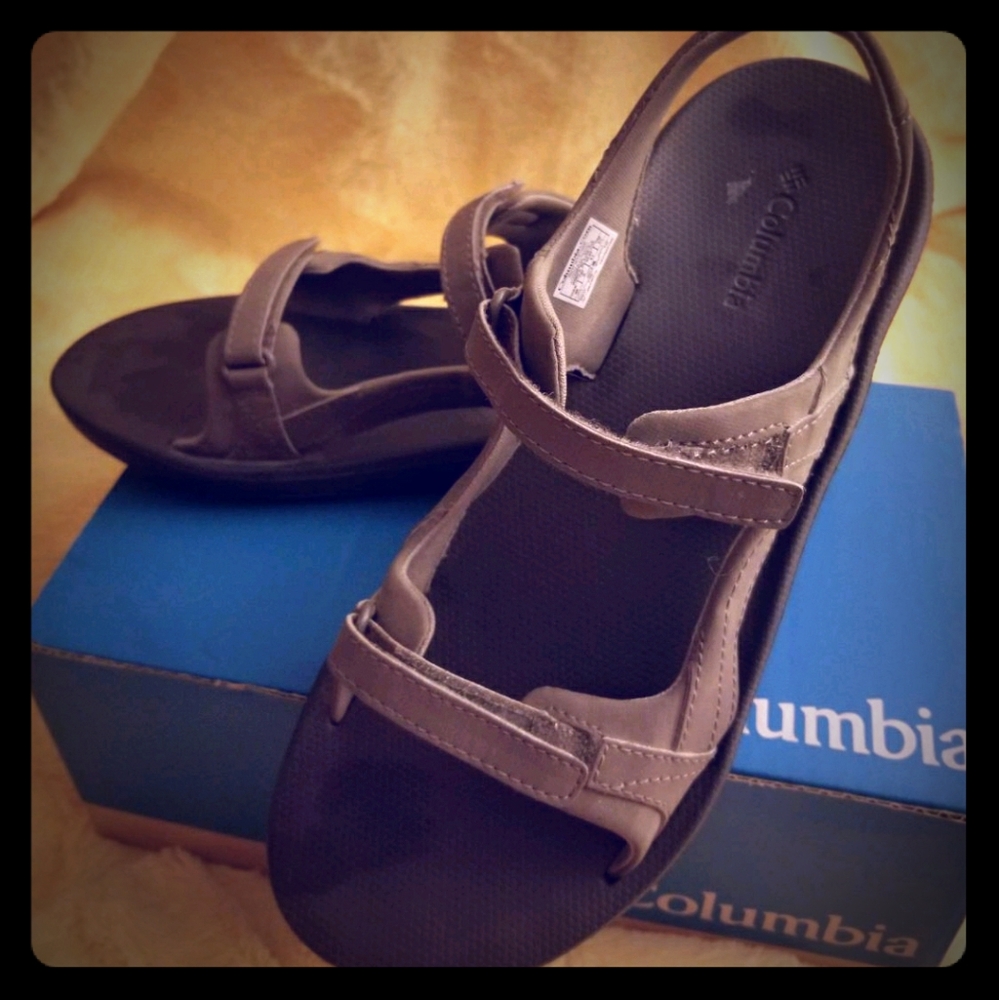 WOMENS COLUMBIA SANDLES